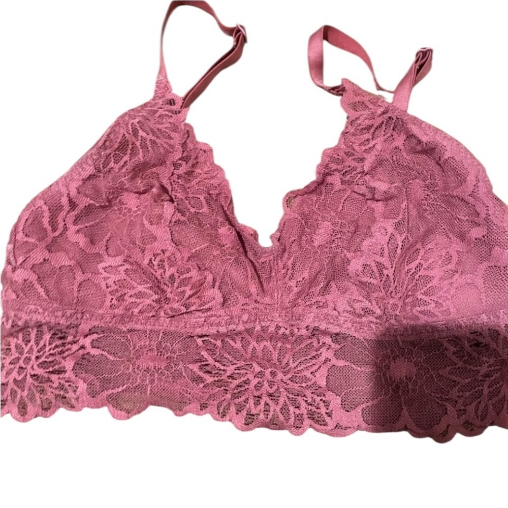 Pink Victoria Secret size small pink lace pull on un-padded bra